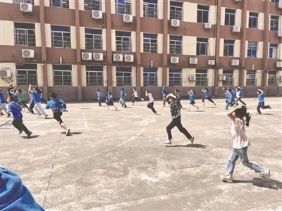 鹰潭：防震减灾应急演练（图）