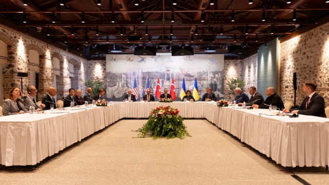 现场画面|美国乌克兰土耳其举行三方会谈