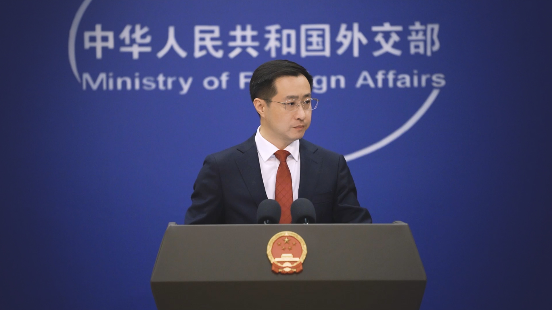 伯恩斯称若中方不协调芬太尼问题就要付出代价，外交部驳斥