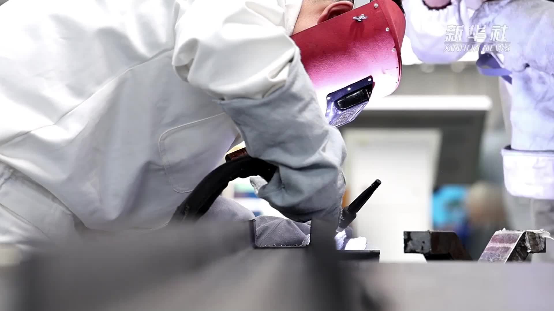 “最美职工”张腾蛟：焊花飞舞映匠心