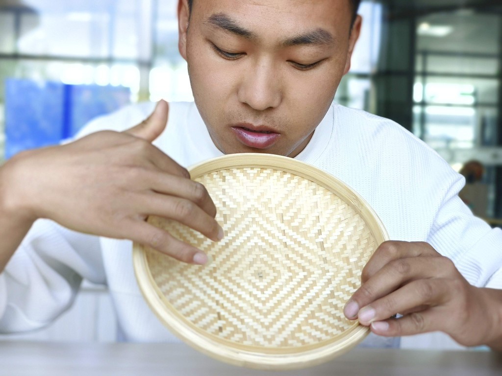 丁国川讲解编织步骤