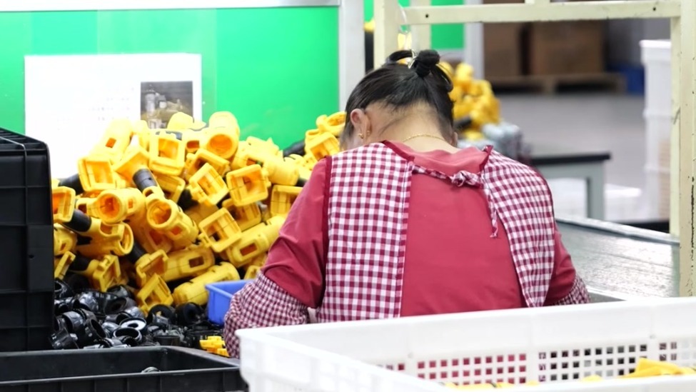 破浪·新出海记｜集装箱出厂，方向美国！“中国电动工具第一城”加速发货