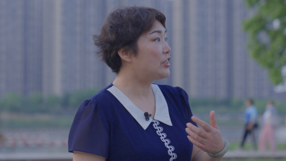 从脑瘫到哈佛硕士：为给儿子攒康复费我白天当人大代表晚上卖保险，孩子爸爸不管，甚至是歧视