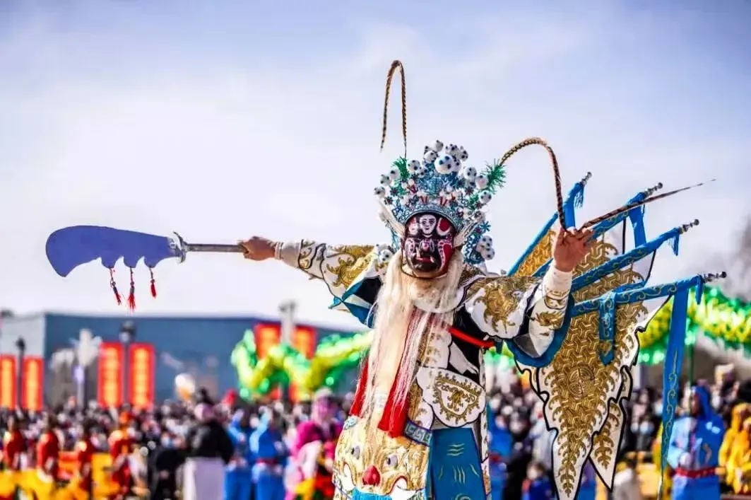 上图:河西宝卷,图源:张掖市文化馆;下图:高台秦腔獠牙绝技,图源:高台县融媒体中心。