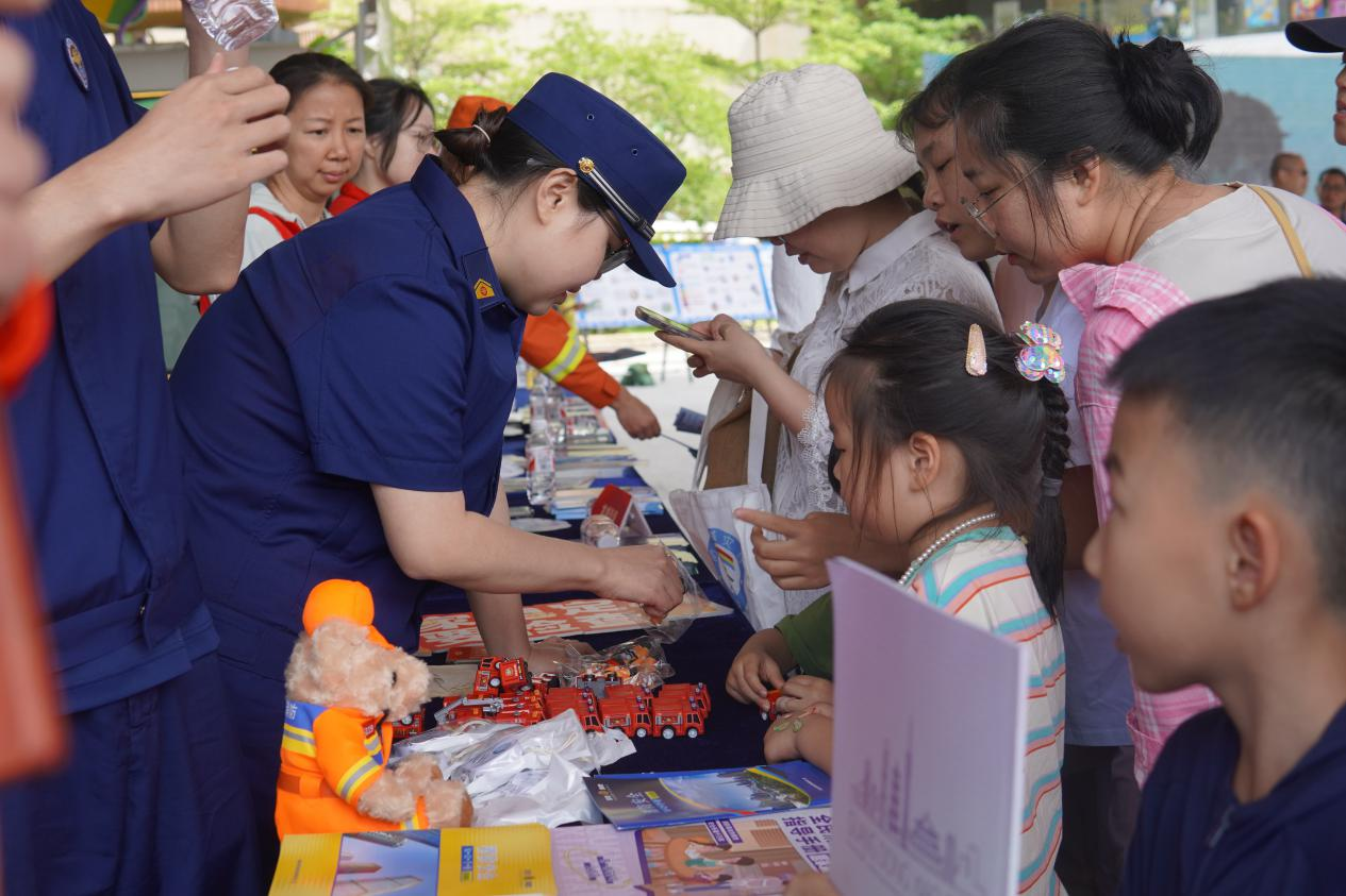 全民共筑"身边安全防线" 龙岗区2025防灾减灾宣传周启幕