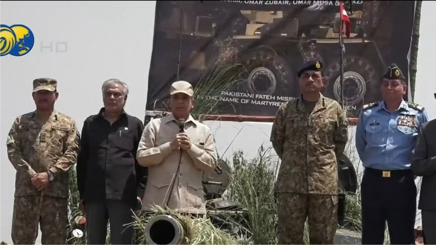 巴基斯坦移交一名被俘印度士兵，巴总理：战争或和谈取决于印度