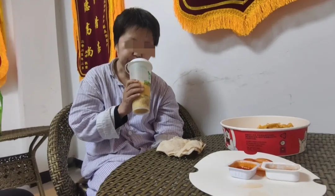 卜小花(视频截图)