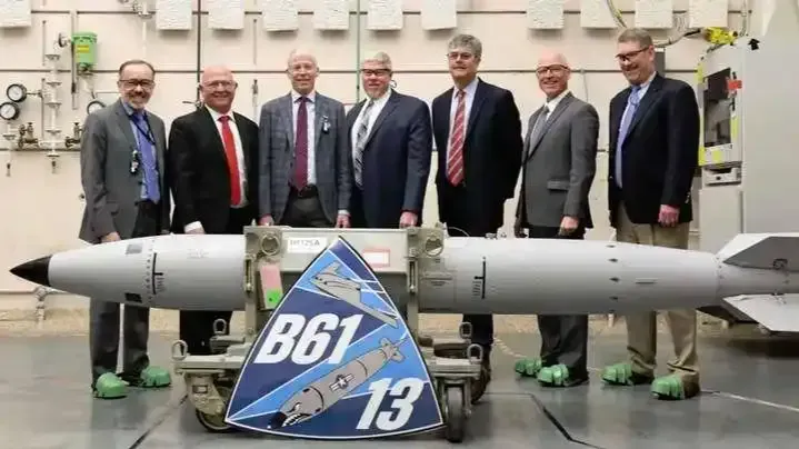 美试飞可重复使用高超音速飞行器，公布新型核弹，威力是广岛原子弹的21倍