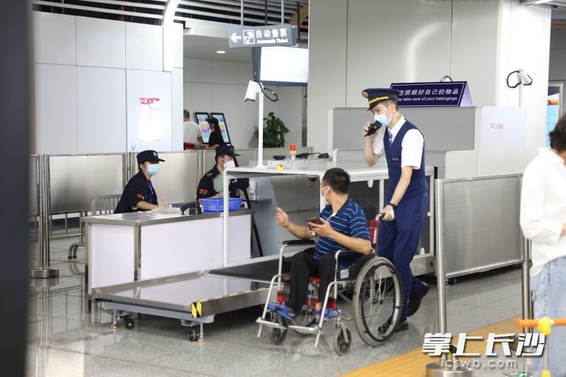 长沙地铁6号线推出诸多创新举措,持续优化乘客出行体验。