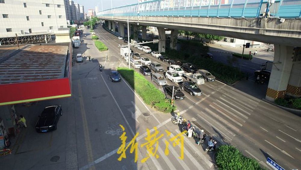 提高通行效率，济南无影山中路济齐路东口车道功能调整