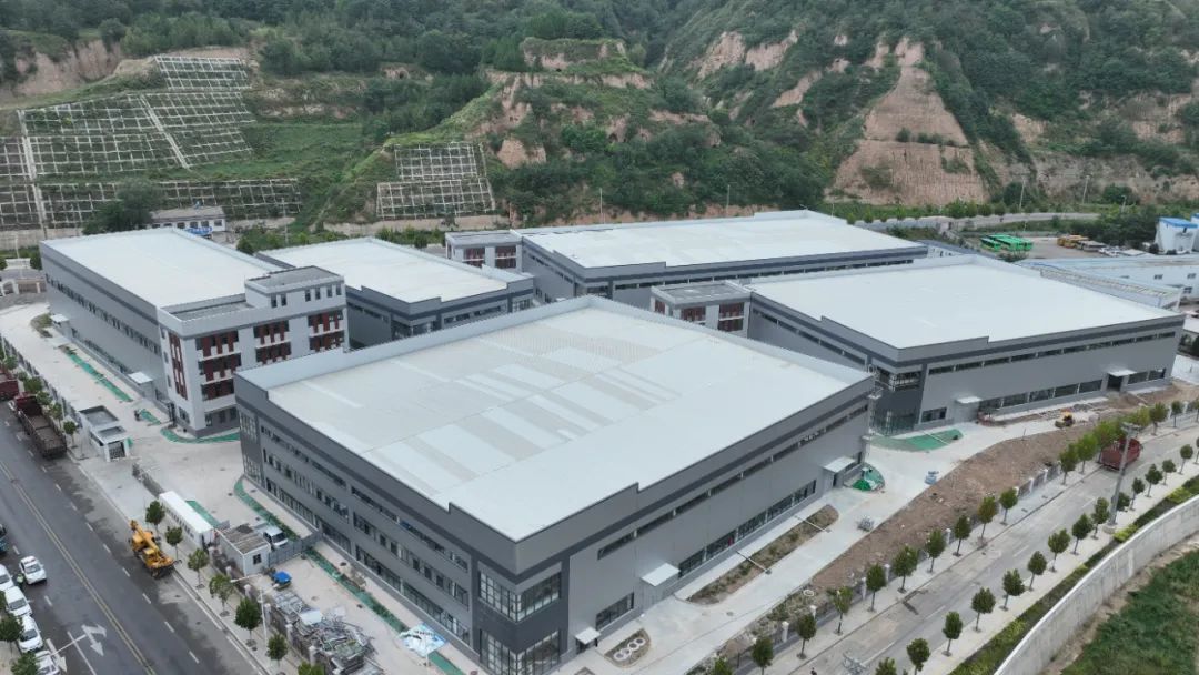 新建成的现代包装科技产业园