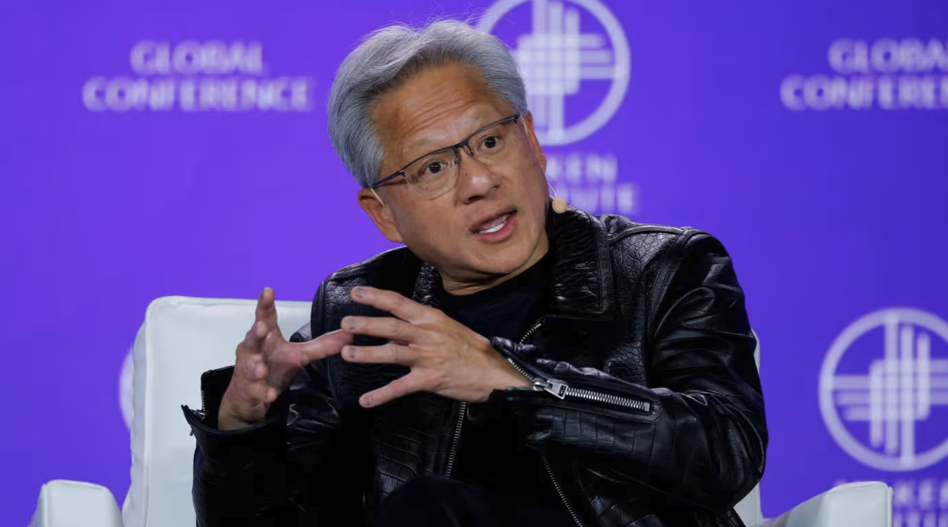 英伟达与特朗普访问中东背后:数十亿美元布局“主权AI”,剑指科技巨头