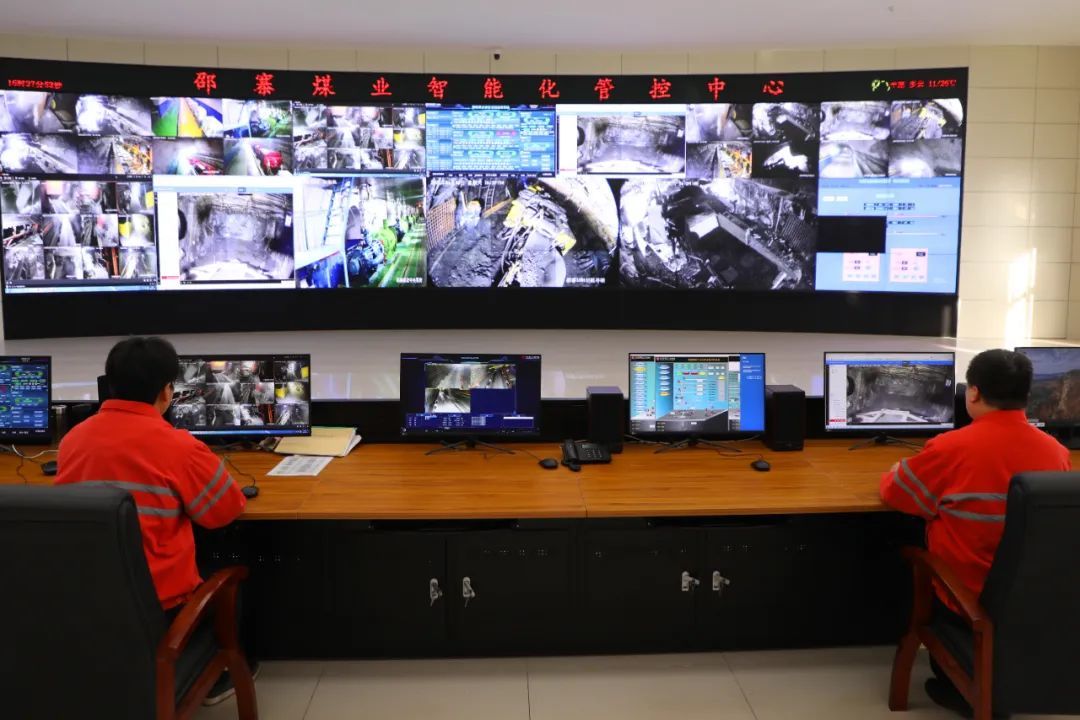 智能管控中心实现生产数据和井下画面实时呈现