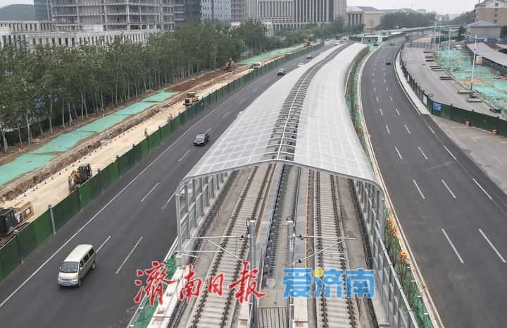 济南轨交8号线全封闭框架式声屏障建设进入尾声