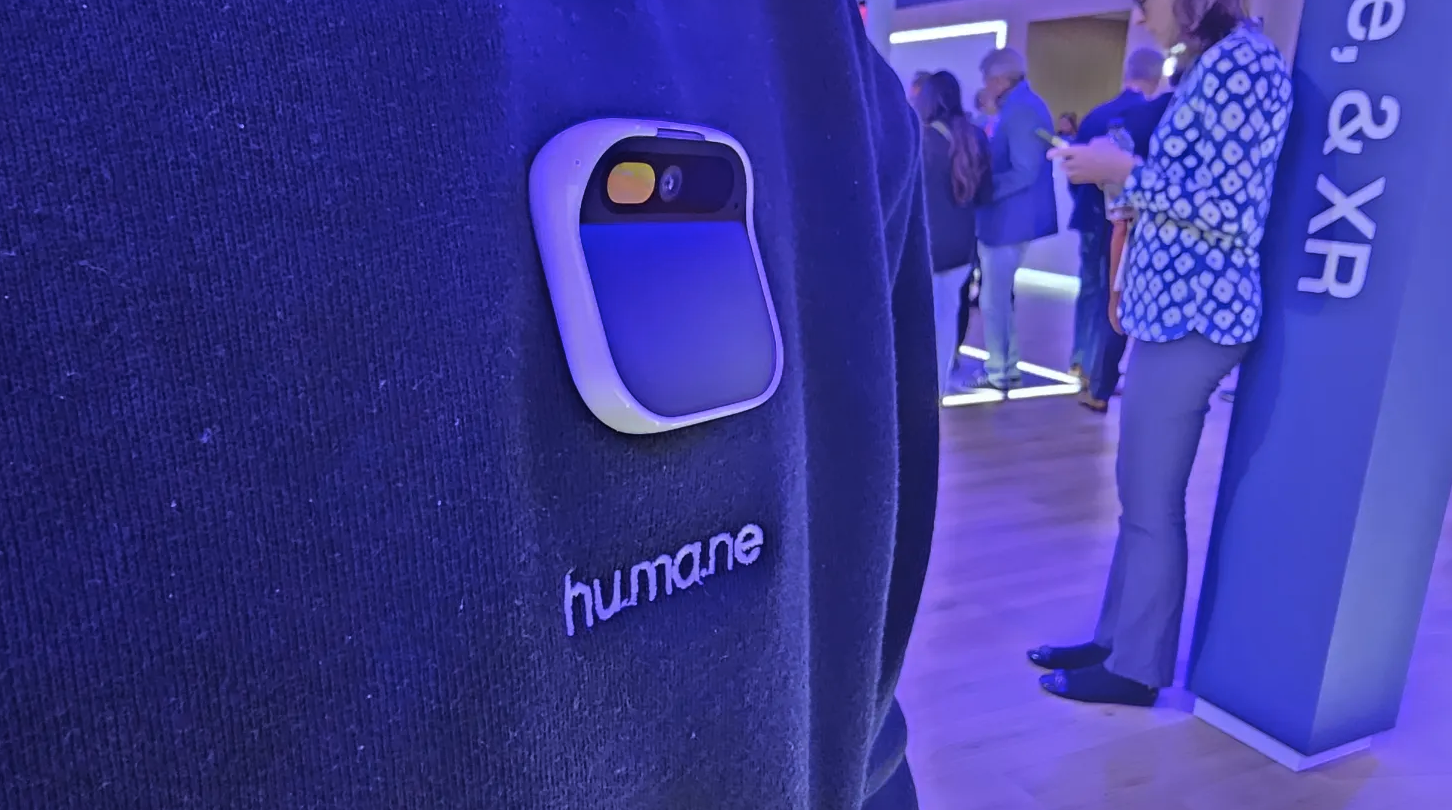 AI Pin