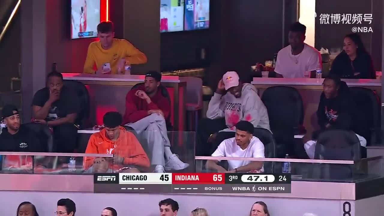 梦幻联动，东决开战在即，步行者众将前往WNBA观战狂热队比赛