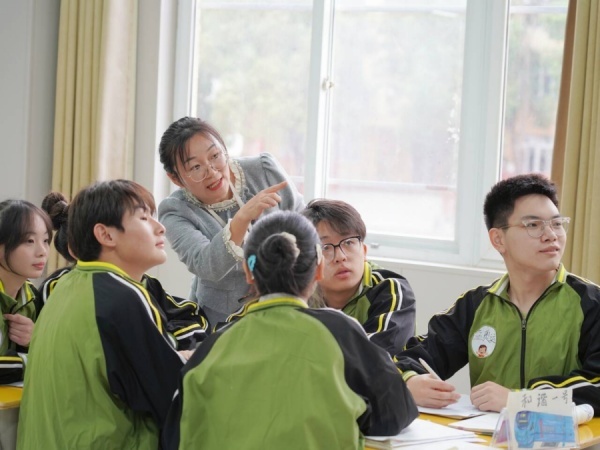 图为学校课堂实景