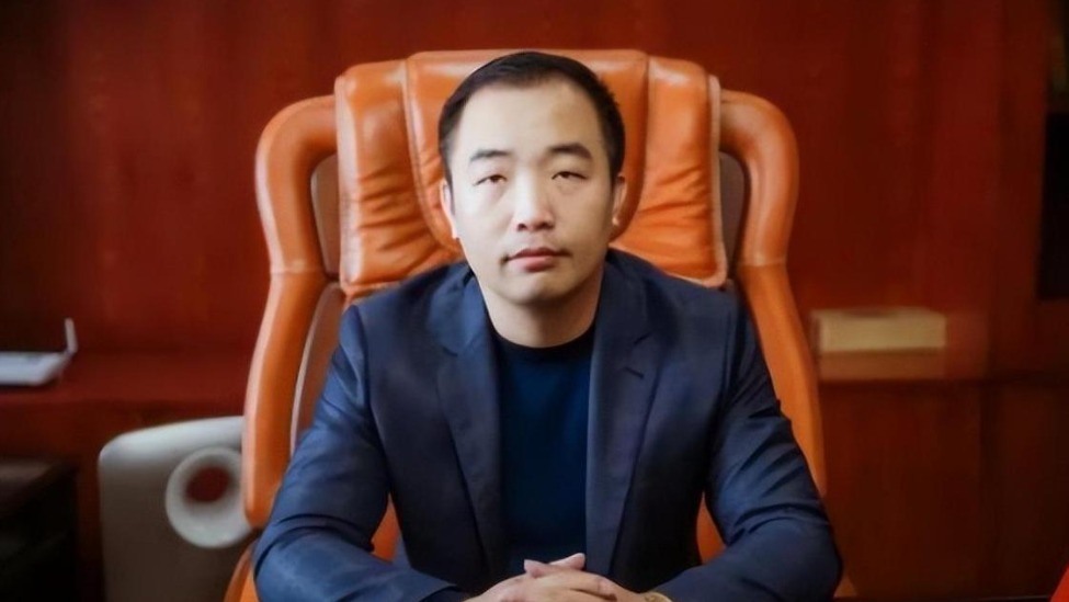 “吃空饷”教师挪用3.5亿操纵证券市场：近万名投资人盼合肥中院公开裁判文书