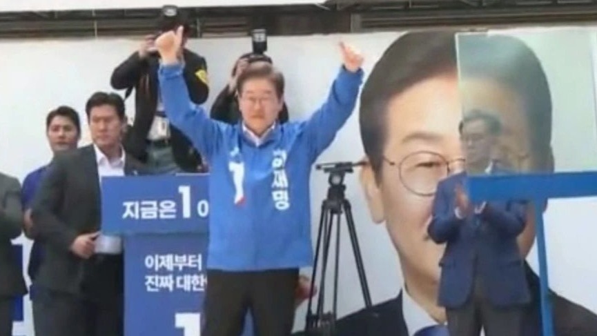 韩国大选造势活动现“史无前例”安保：李在明穿防弹服，讲台设防弹玻璃