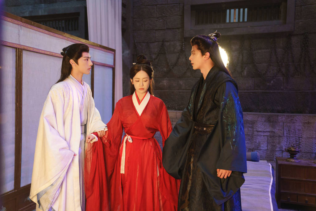 也有甜甜的恋爱和观众喜闻乐见的修罗场