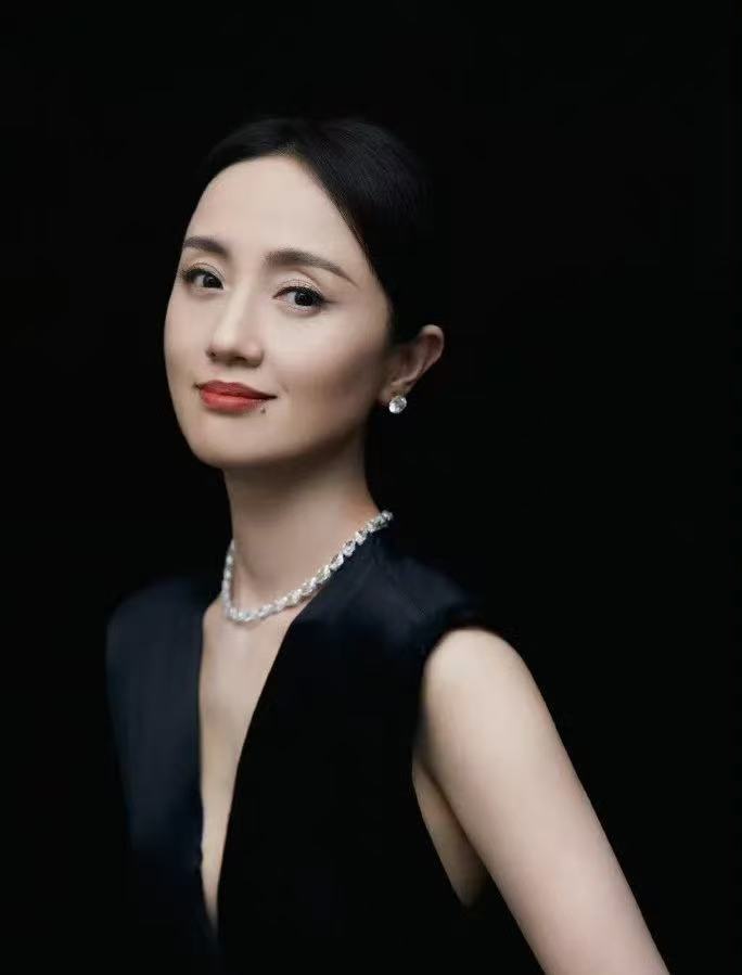 辛柏青发讣告,妻子朱媛媛去世,抗癌5年终年51岁