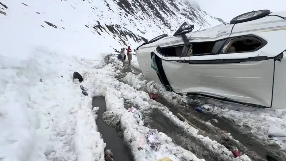 多人自驾“石九线”时翻车，致1人死亡！当地紧急封山