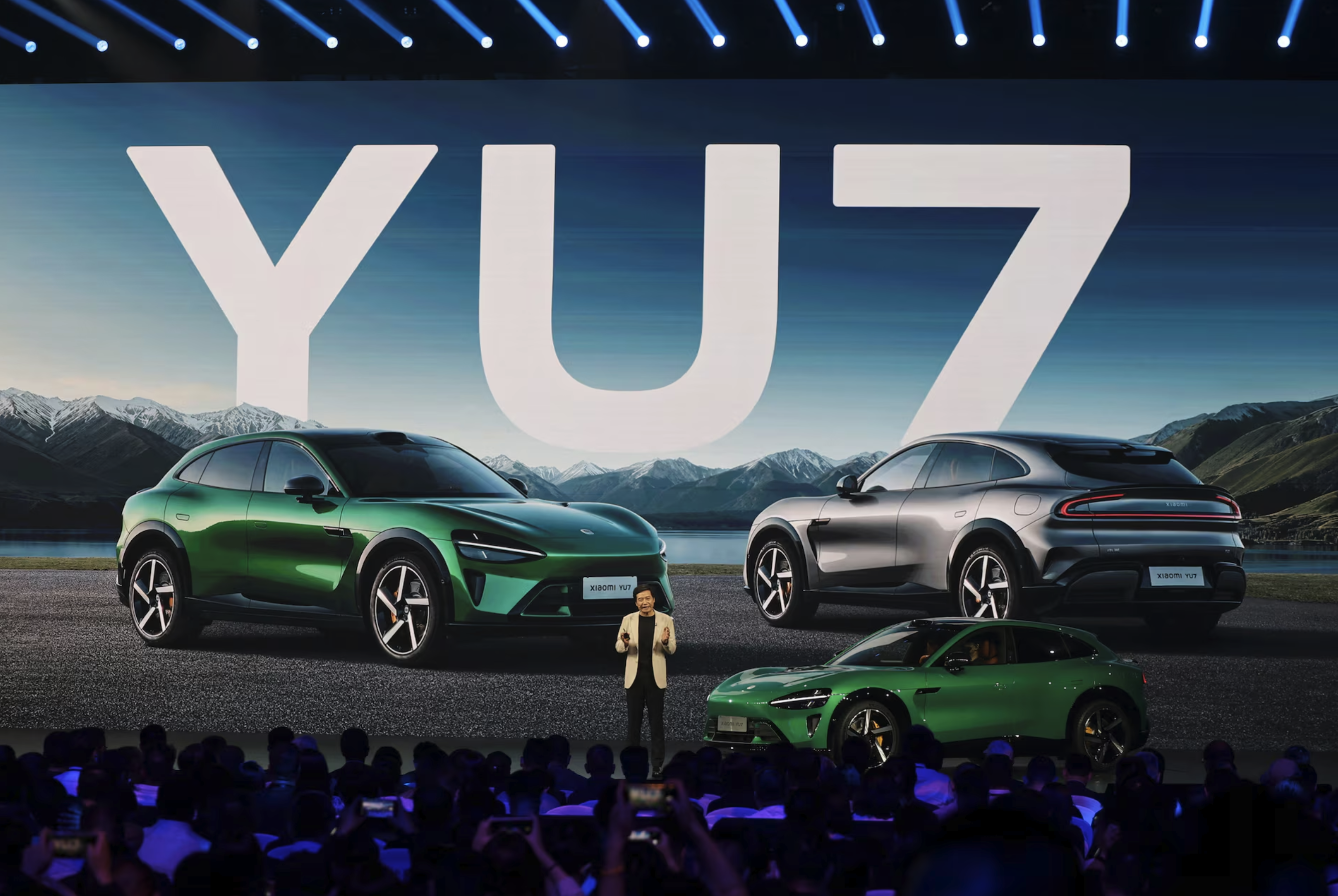 外媒如何评价小米YU7,特斯拉Model Y在华最强对手?