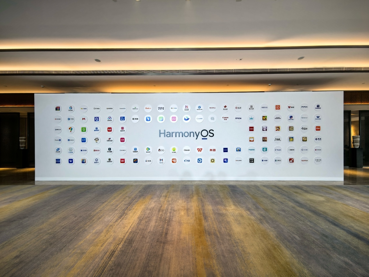 率先支持鸿蒙折叠屏电脑,阿里邮箱这步棋走对了