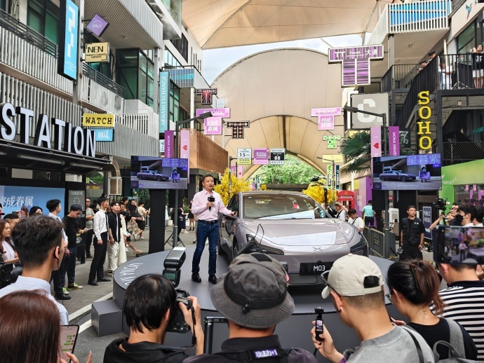 小鹏MONA M03 Max车型亮相:新增三款外观配色,本月启动交付