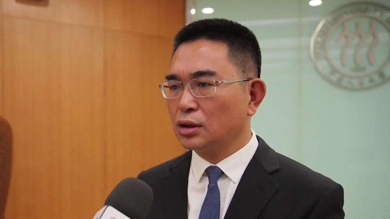 国台办：“台独”翻不了天 成不了事