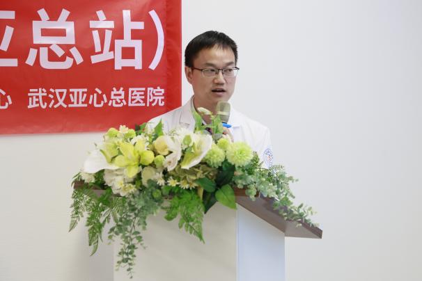 （图：授课专家满宁教授、文梅副主任医师，戢太兵副主任医师）