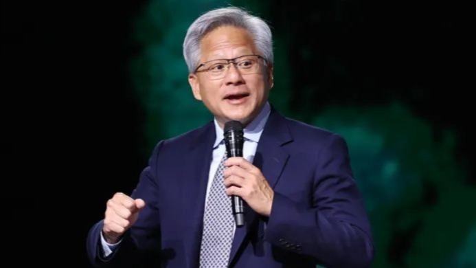 黄仁勋呼吁放宽对华芯片限制，白宫高级官员：听了，但没完全听