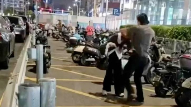 深圳地铁站附近打人男子曾确诊精神分裂症，是否会免除刑责？律师解析