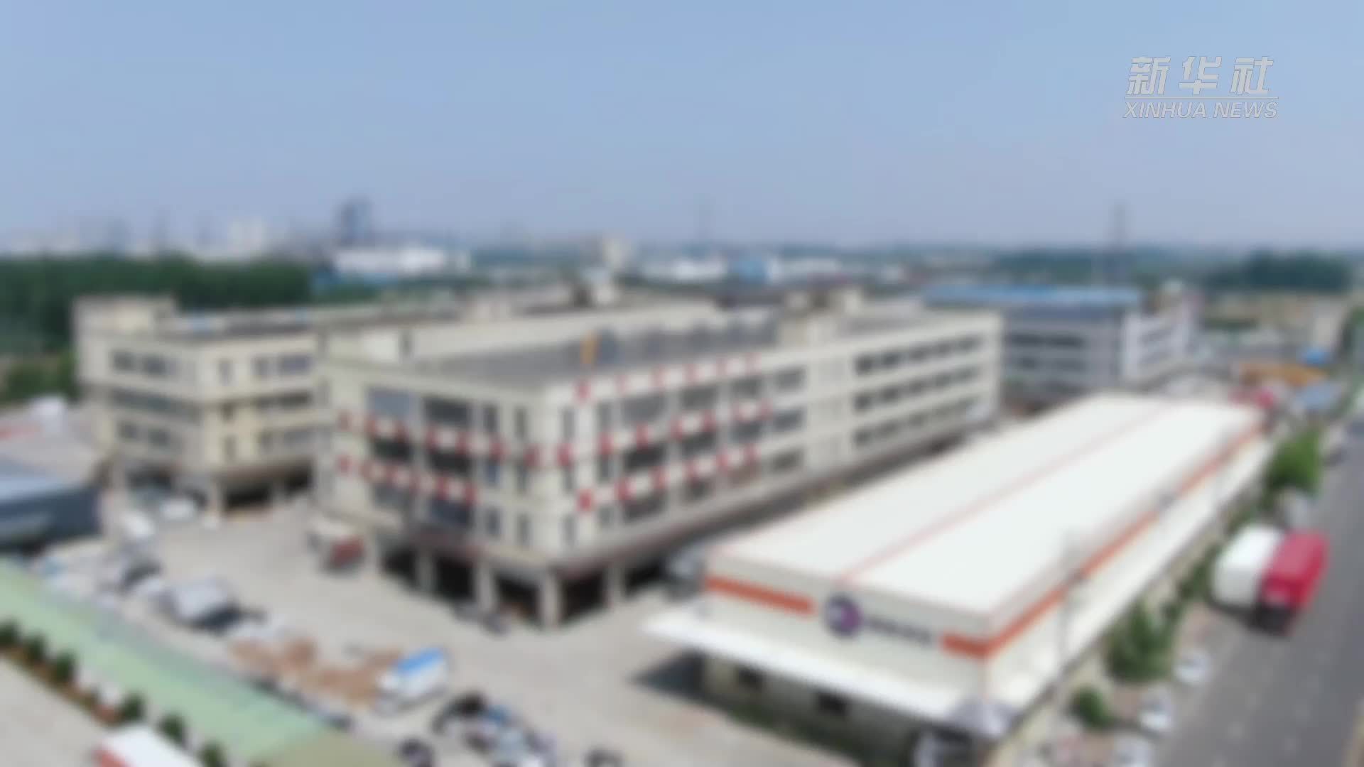 残疾创业者刘苓苓：“因为自己淋过雨，所以也想为别人撑伞”