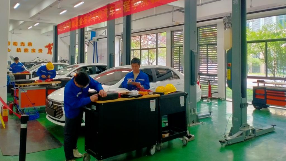 赣州职业技术学院汽车工程学院举办2025年教师职业技能竞赛