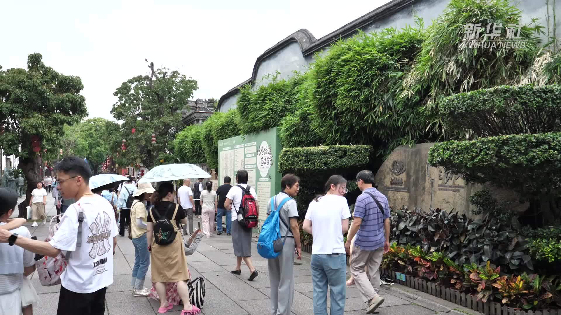 福州：背格言免门票 跟着小讲解员游古街