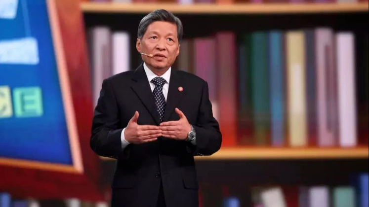 “网红校长”王树国灵魂发问：若梁文峰读博，还能有DeepSeek吗？