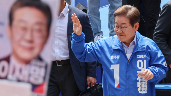 韩国大选民调：李在明支持率50%继续领跑