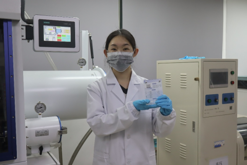 锐视无极团队负责人手持WJPioneer探测器