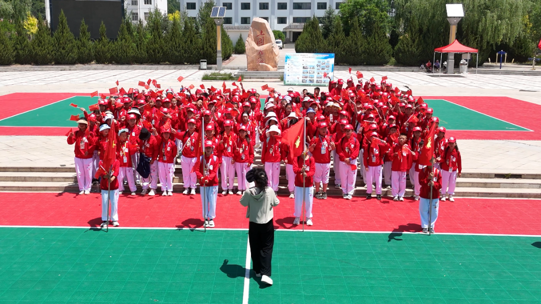 华亭学子化身突击队　“飞夺泸定桥”体验沉浸得嘞
