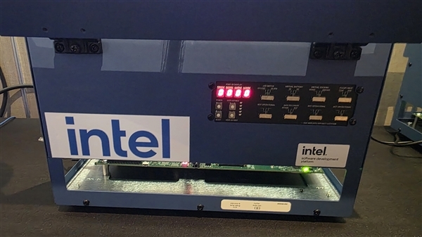 Intel下代处理器Panther Lake首次公开运行:明年大规模上市