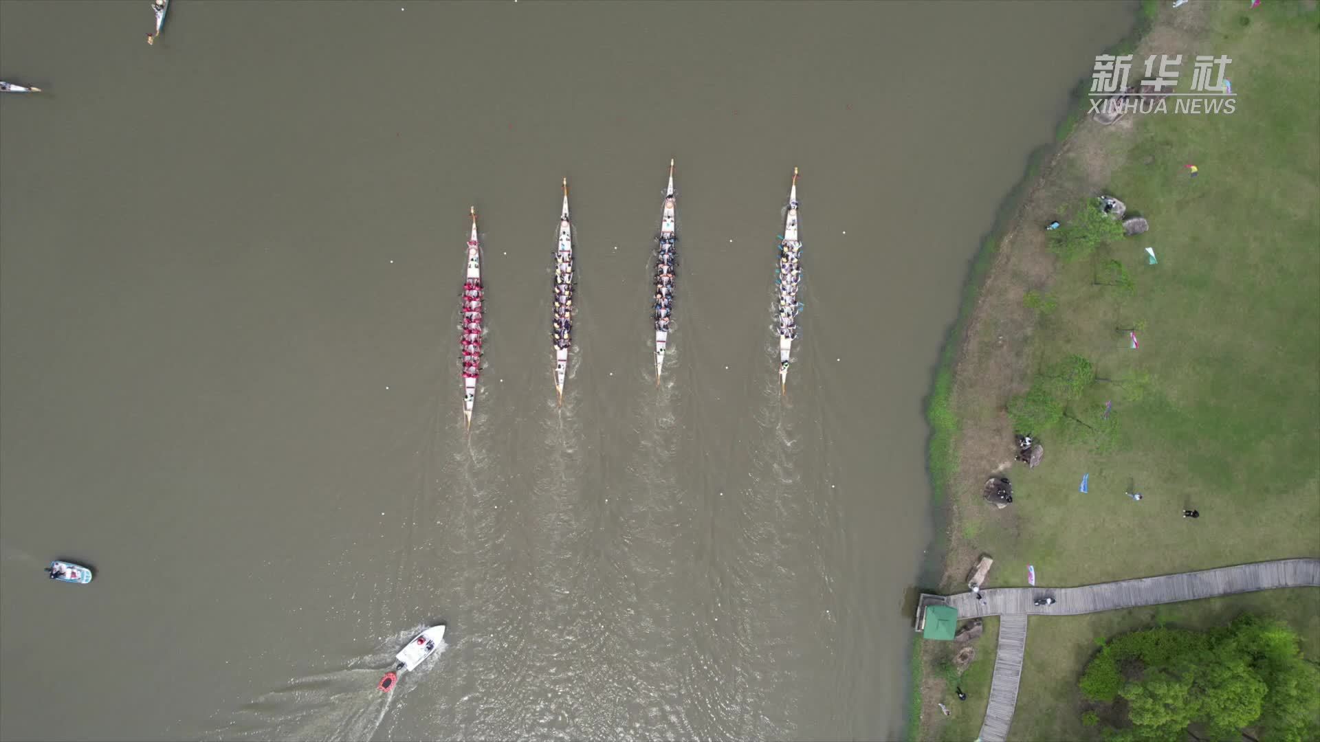 鼓声阵阵，留学生龙舟赛里回荡“加油”声