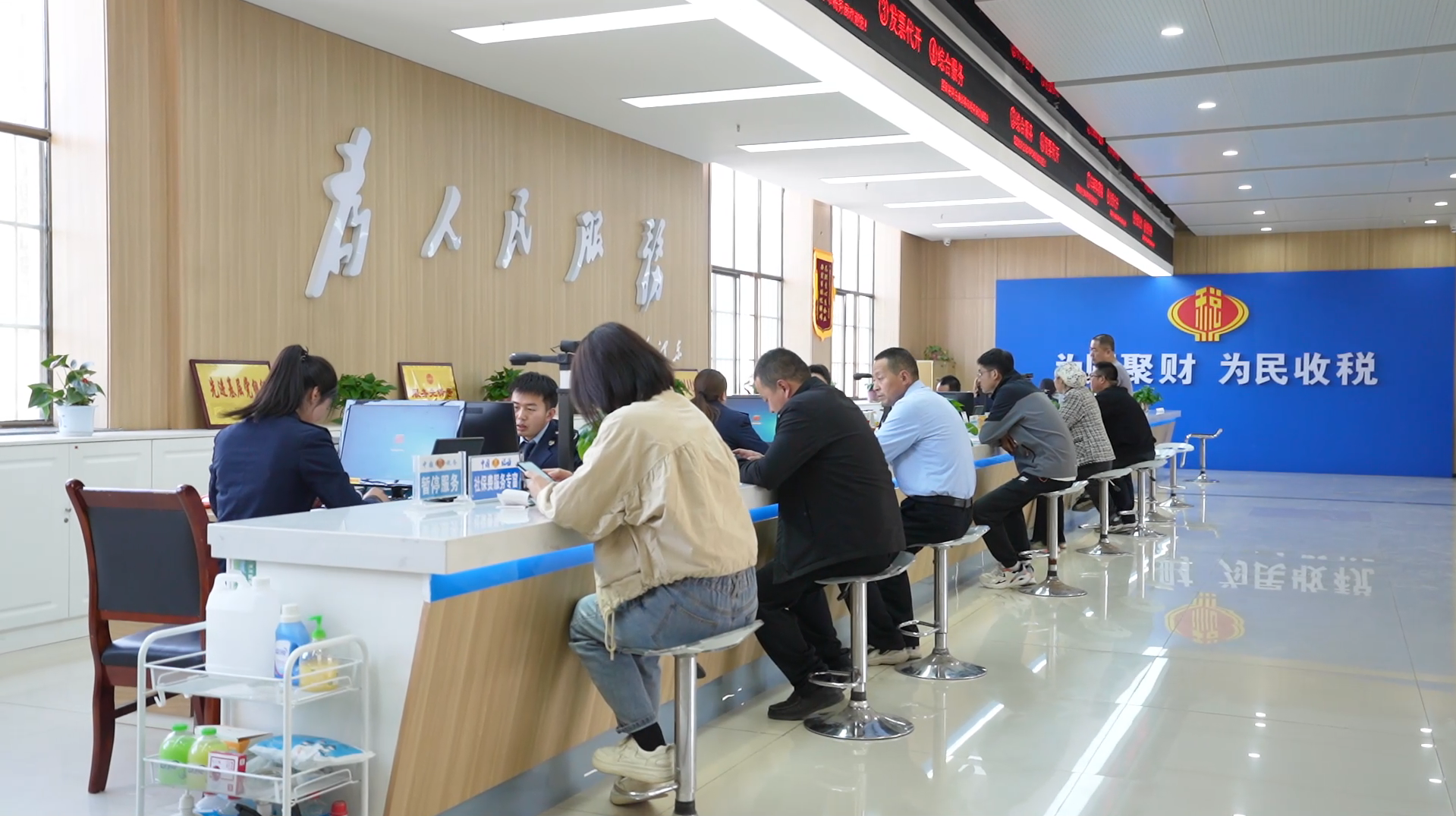 云端办税远程帮办……华亭税惠精准滴灌企业