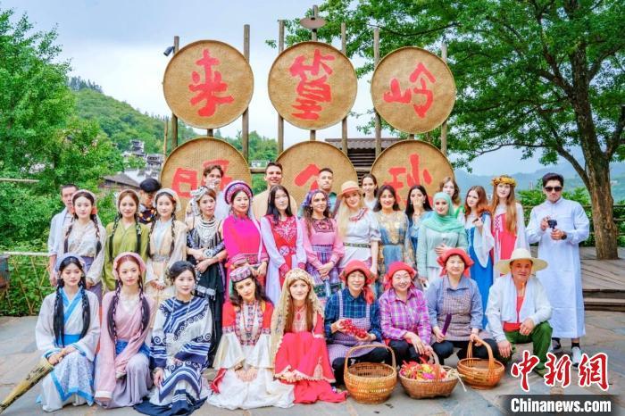 活动现场。　篁岭景区供图