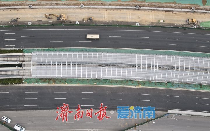 济南轨交8号线全封闭框架式声屏障建设进入尾声