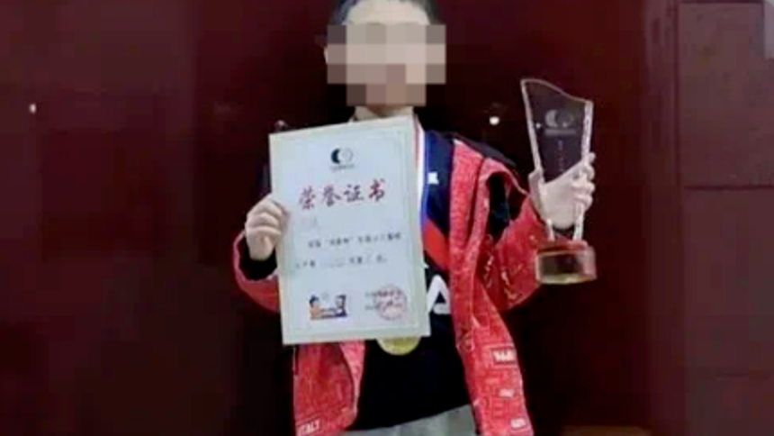 9岁围棋天才自杀，敲不醒装睡的家长