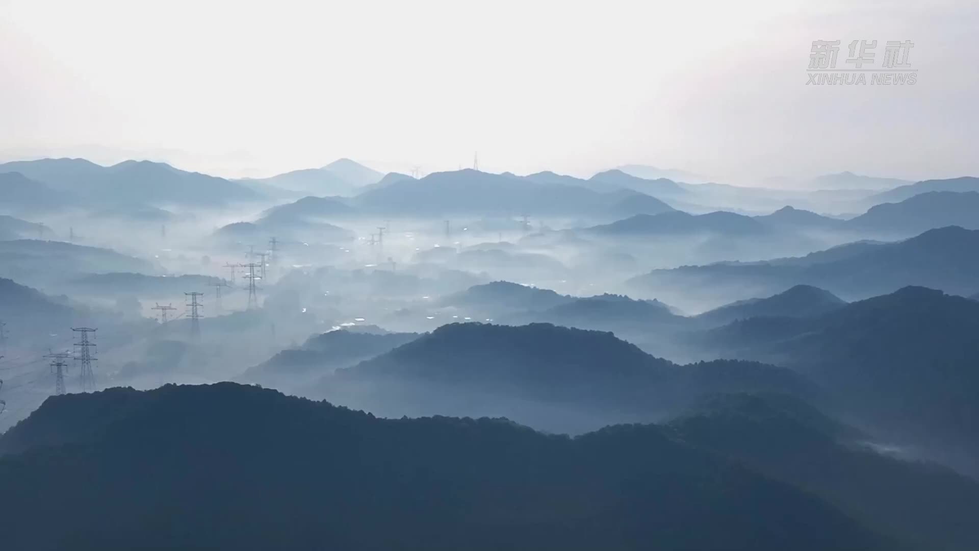 安徽芜湖：晨雾缥缈 宛若千里江山图
