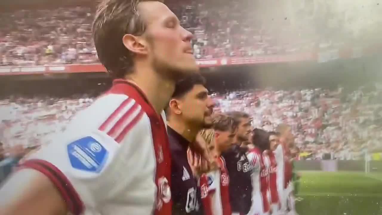 无缘荷甲冠军后，韦格霍斯特愤怒地拍掉了对准他的摄像机