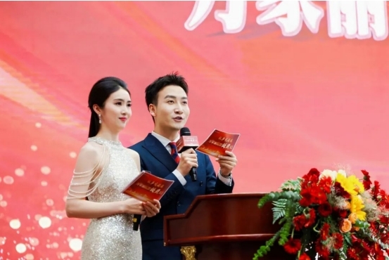 ▲本次大会由彭程、李丹主持