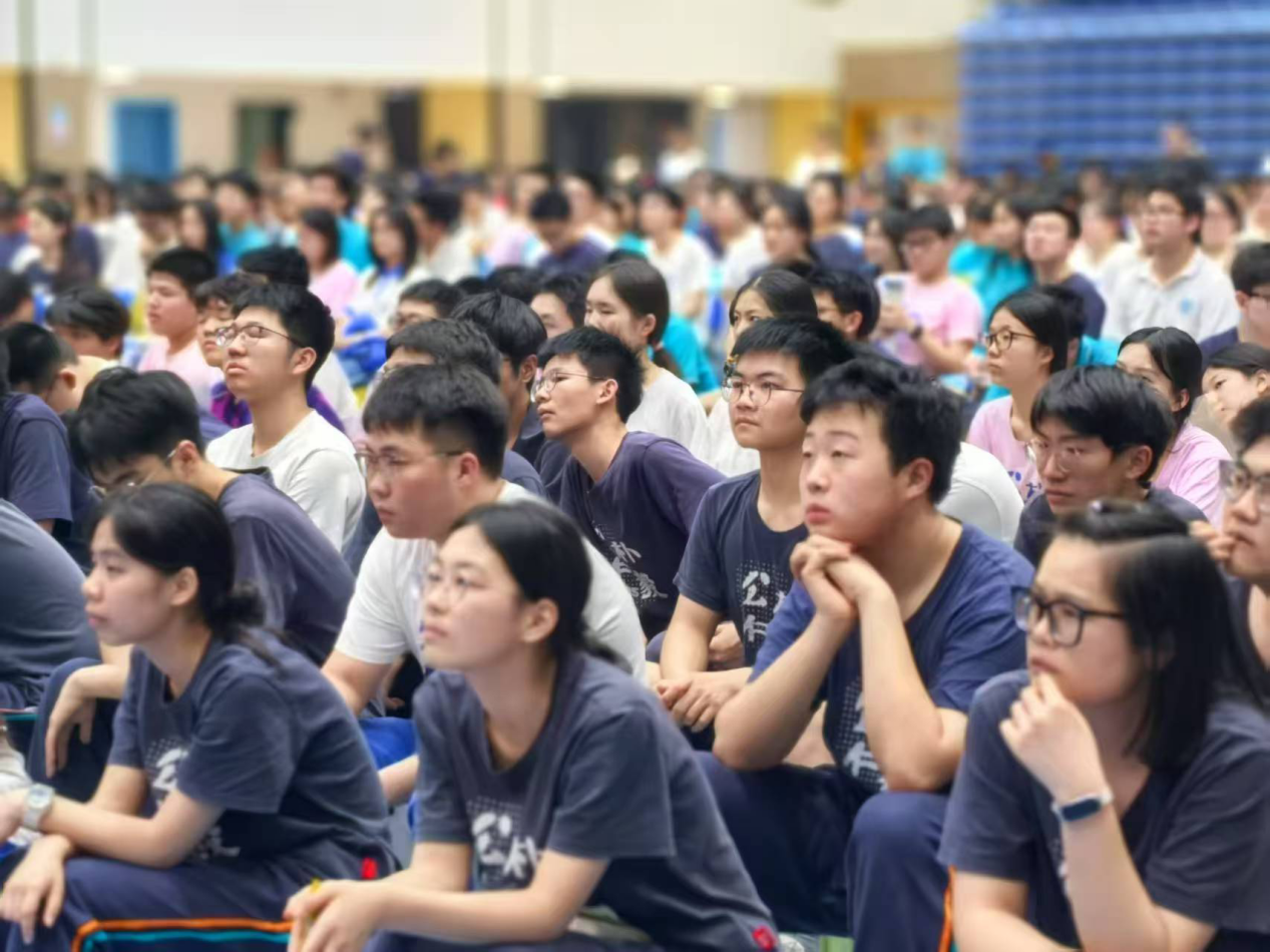 当2025世界数字教育大会遇见长沙市弘益高级中学:看AI如何点燃未来教育新引擎